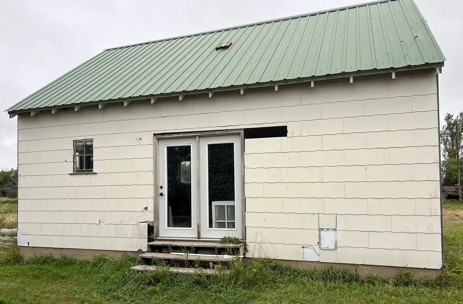 The bunkhouse building